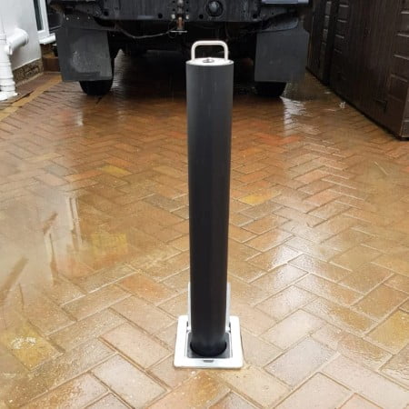 removable bollard
