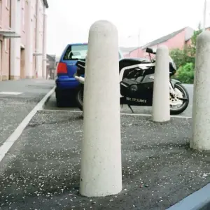 BRIDGFORD BOLLARD – SMOOTH GREY