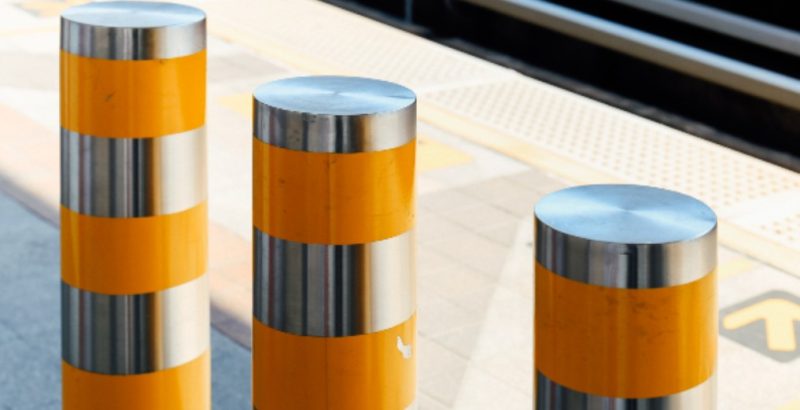 coloured-bollards