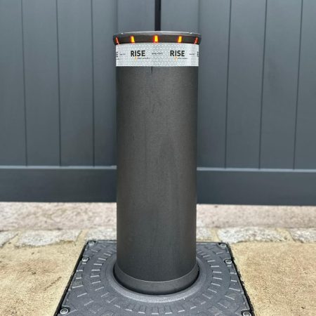 Spartacus  200 (Ø) / 600 (H) Automatic Hydraulic Bollard - Complete Kit