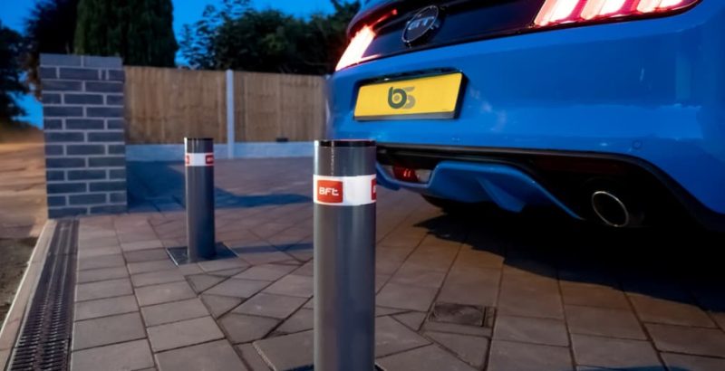 Driveway bollard