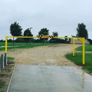 Height Restrictor Swing Opening (3-6 Metres) Sturdy And Robust