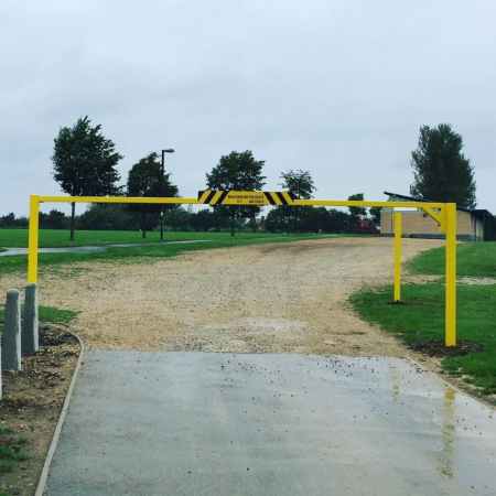 Height Restrictor Swing Opening (3-6 Metres) Sturdy And Robust