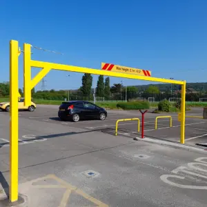Height Restrictor ‘Easy Reach’ – 3-6m – Heavy Duty with low level locking