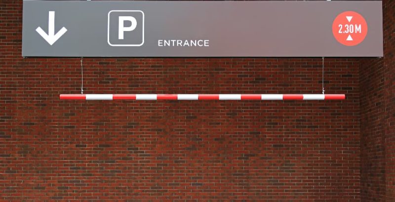 car park height restriction barrier